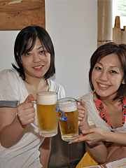 Japanese porn queen hinata serina walks around town with